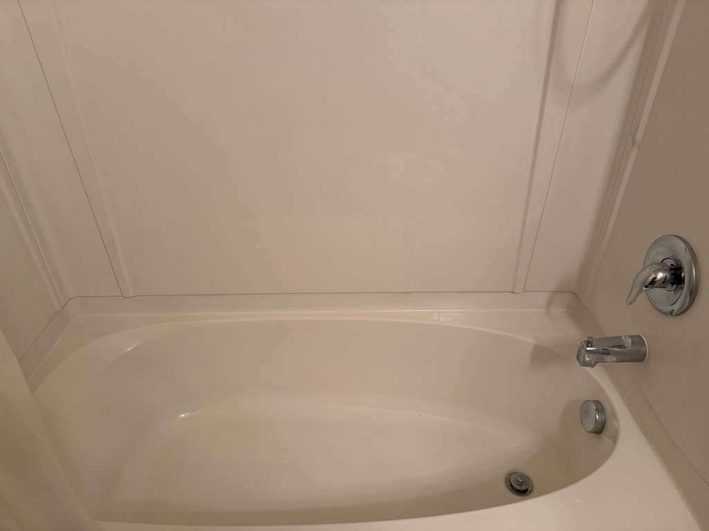 Bathtub fully restored after Salt and Slate deep clean